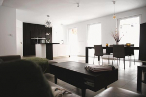 Beautiful Modern 2BR Apartment with big terrace